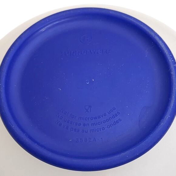 Tupperware Mix-n-Store Plus Measuring Pitcher Batter Bowl 12 Cup Sheer Blue 3582 - Picture 7 of 7